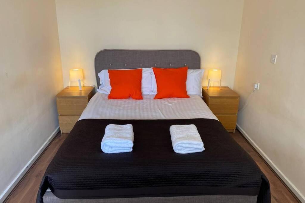 Conveniently Situated 1Bed Apt In Stretford Lejlighed Manchester Eksteriør billede